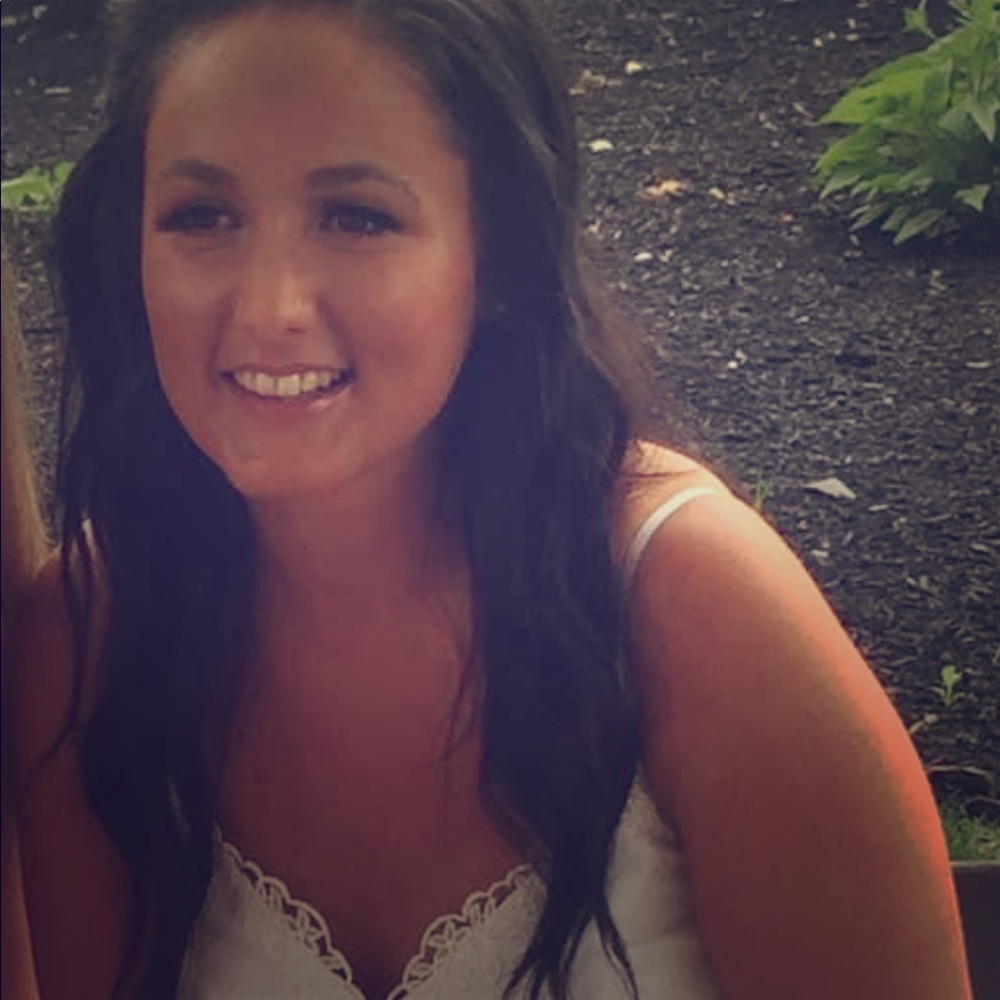 Meet your Posher, Niki